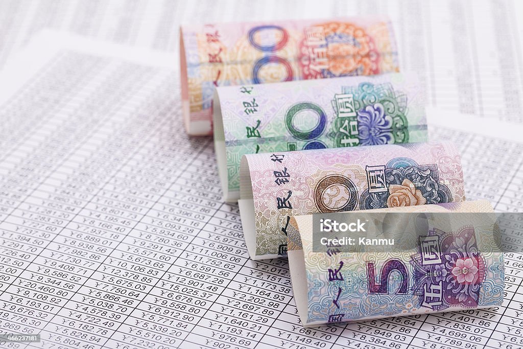 RMB banknotes ロールアップで金融レポート - 50元札のロイヤリティフリーストックフォト