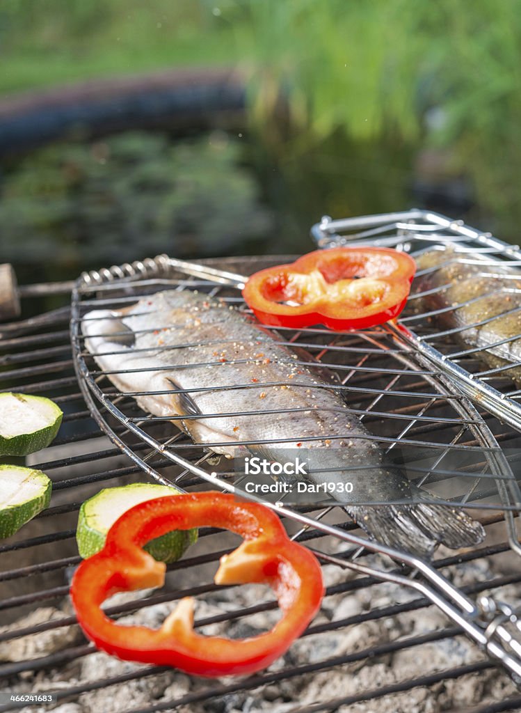 Trucha a la parrilla - Foto de stock de Accesibilidad libre de derechos