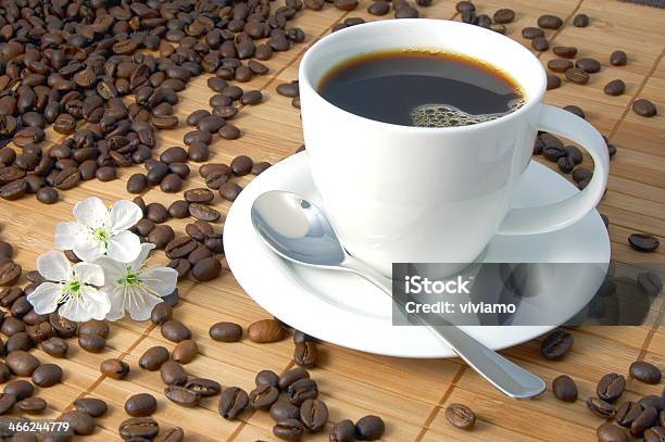 Tazza Di Caffè - Fotografie stock e altre immagini di Bibita - Bibita, Caffeina, Caffè - Bevanda