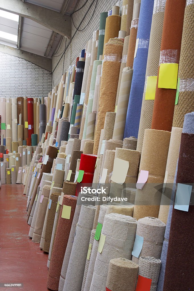 Tapete Rolls no Armazém - Foto de stock de Carpete royalty-free
