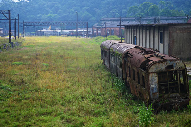Abandoned train Abandoned train in the city of Paranapiacaba, in the state of São Paulo, Brazil. skg stock pictures, royalty-free photos & images