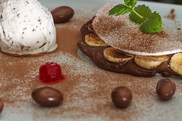 istock Detail awesome tapioca with banana and ice cream. 466253924