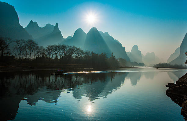 istock The sun on the Lijiang River 466254423