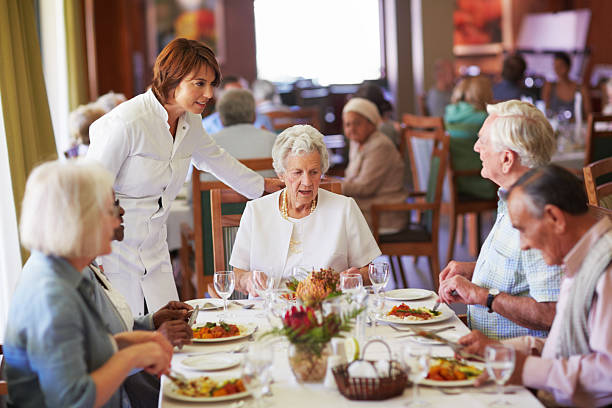 istock Serving the seniors some good food 466267741