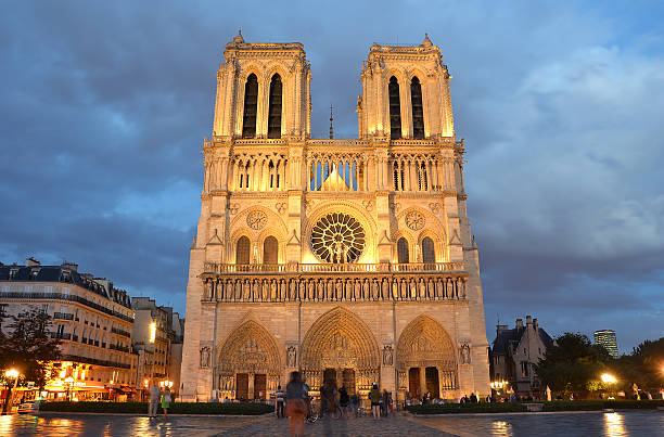 istock Notre Dame de Paris at night 466292222