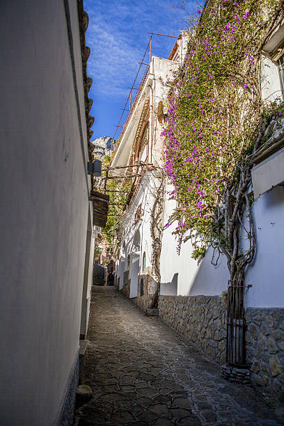 istock Sorrento street 466302054
