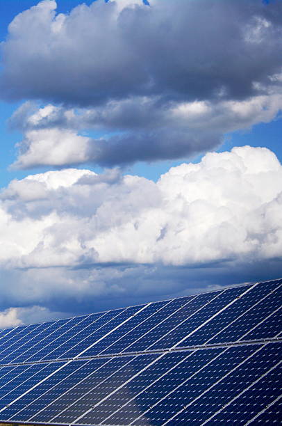 солнечная энергия plant коллектор big sky - solarenergy стоковые фото и изображения
