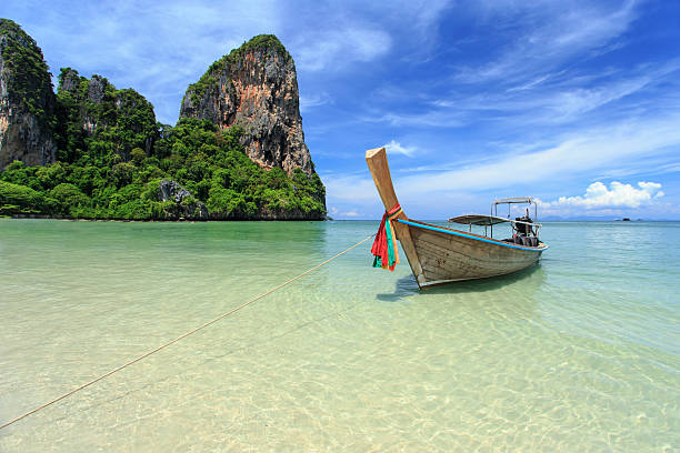 istock Traditional Thai boat, Long tail stand in the sea 466319580