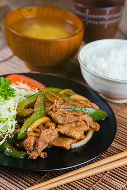 日本の食べ物、豚肉ジンジャー - salad japanese culture japan asian culture ストックフォトと画像