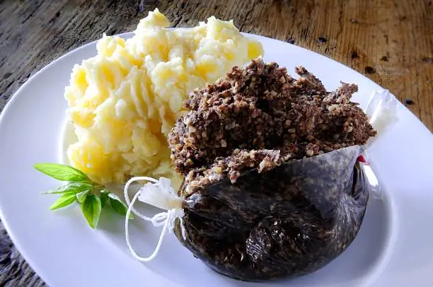 Photo of plated haggis sweede and potatomeal