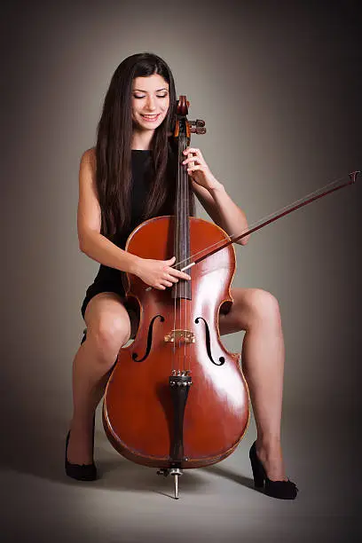 Photo of young cellist