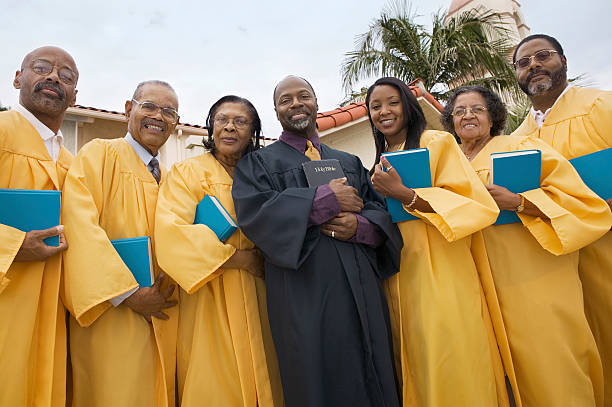 Preacher and Choir Preacher and Choir gospel stock pictures, royalty-free photos & images