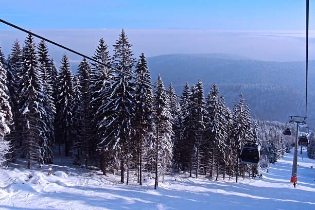 istock Cable car at winter in ski resort 466401514
