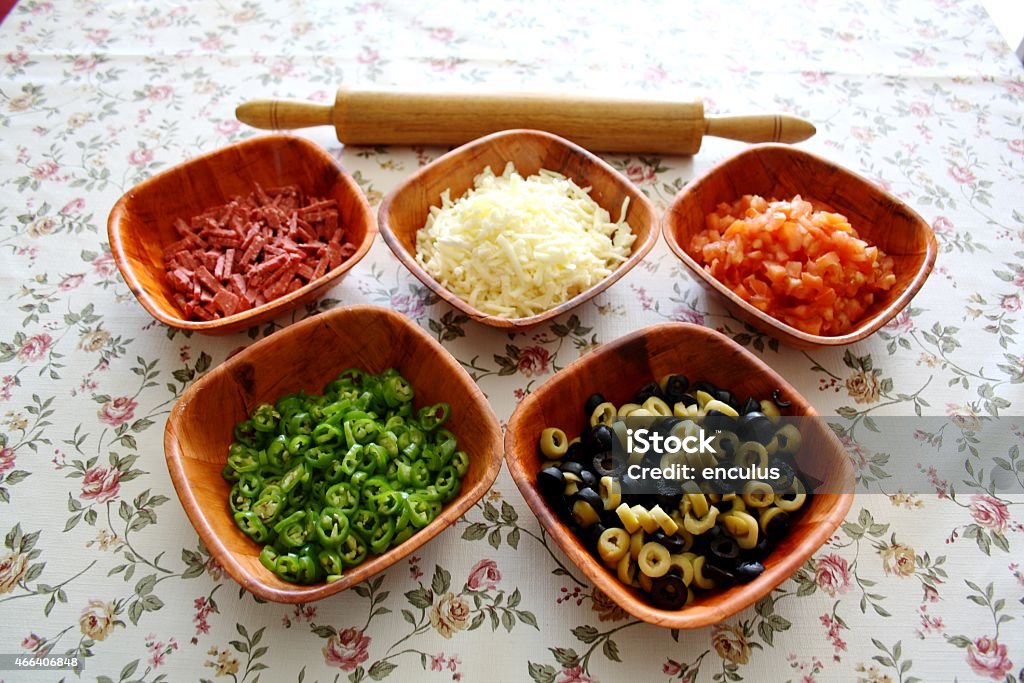 Ingredientes de la comida con palo de amasar sobre - Foto de stock de 2015 libre de derechos