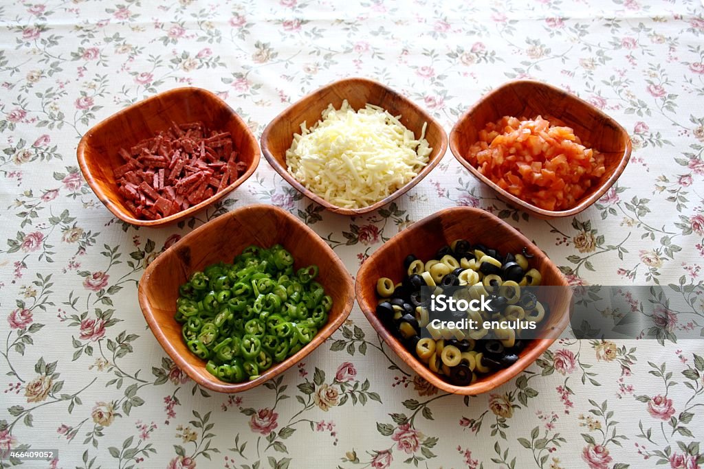 Ingredientes de la comida en la mesa de - Foto de stock de 2015 libre de derechos