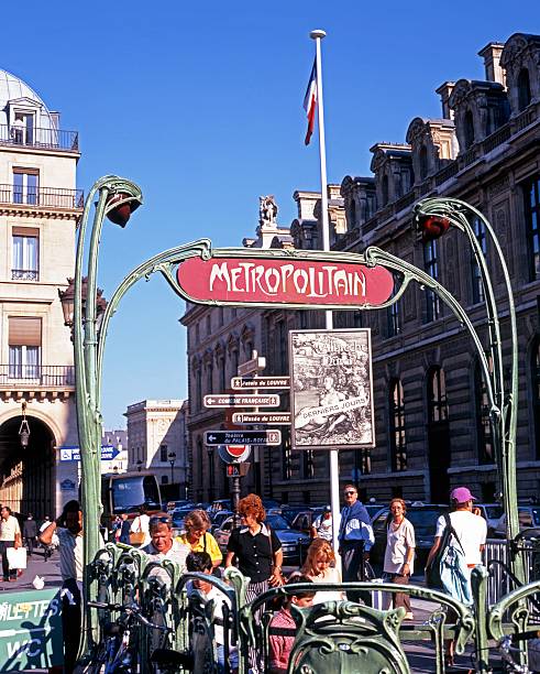 chatelet stazione della metropolitana di parigi. - french metro foto e immagini stock