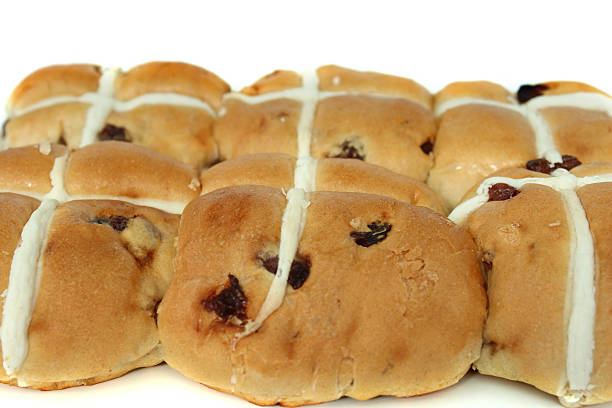 istock Image of home-baked hot cross buns, side-view, Easter time food 466423802