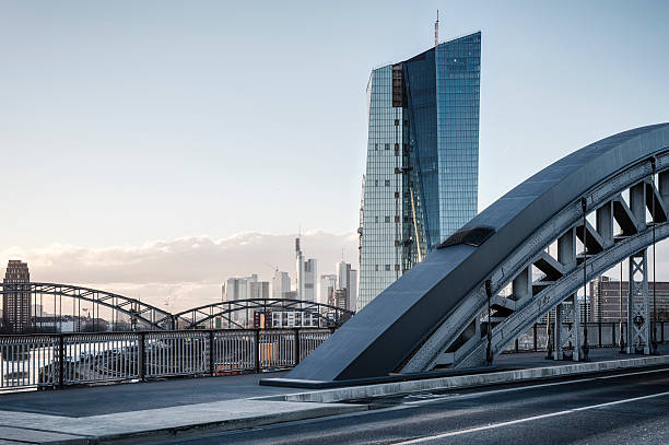 ezb, ezb, die europäische zentralbank, frankfurt - ecb stock-fotos und bilder