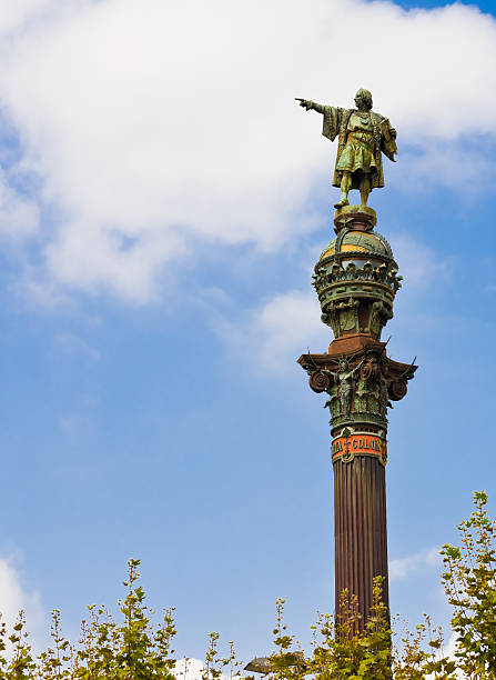 istock Christopher Columbus statue in Barcelona, Spain( It was construc 466477313