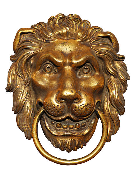 leão batente de porta - door knocker door lion luxury imagens e fotografias de stock