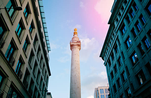 istock Monument to the great fire horizontal street view 466495679