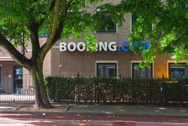 booking.com 本社 - usa business success earth ストックフォトと画像