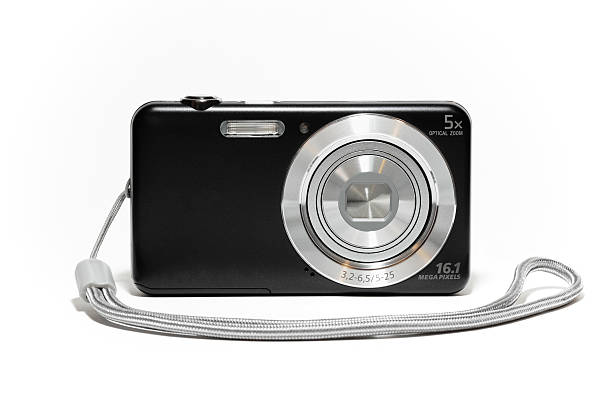 digitale kompakte kamera mit riemen - digitalkamera stock-fotos und bilder
