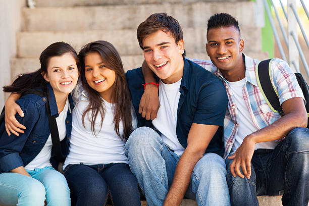 istock A group of high school friends 466540601