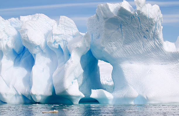 istock Antarctic Landscape - Amazing Icebergs 466562553