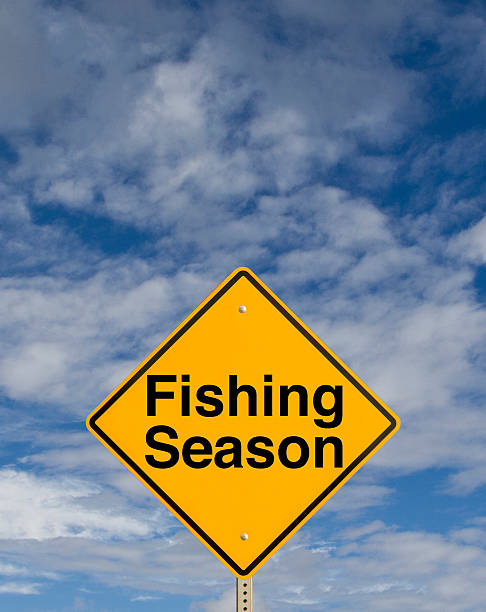 mùa đánh bắt cá - gone fishing sign hình ảnh sẵn có, bức ảnh & hình ảnh trả phí bản quyền một lần