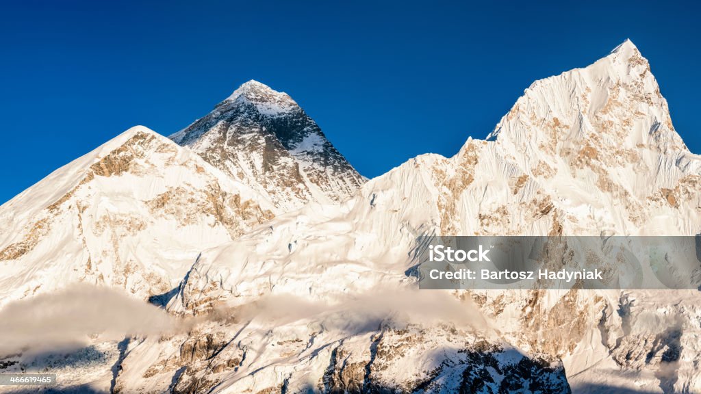 Berg Mount Everest, Berg Nuptse Panoramablick 62MPix XXXXL - Lizenzfrei Abgeschiedenheit Stock-Foto