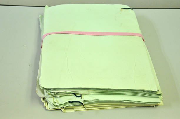 stos plik folderów - stack paper document file zdjęcia i obrazy z banku zdjęć