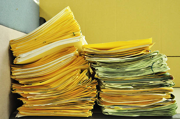 スタックのファイルのフォルダ - stack paper document file ストックフォトと画像