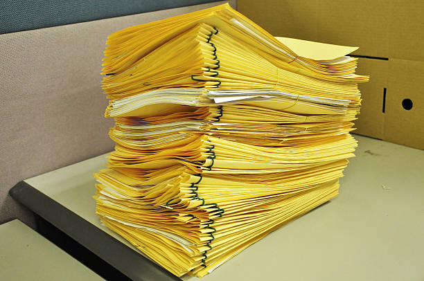 スタックのファイルのフォルダ - stack paper document file ストックフォトと画像
