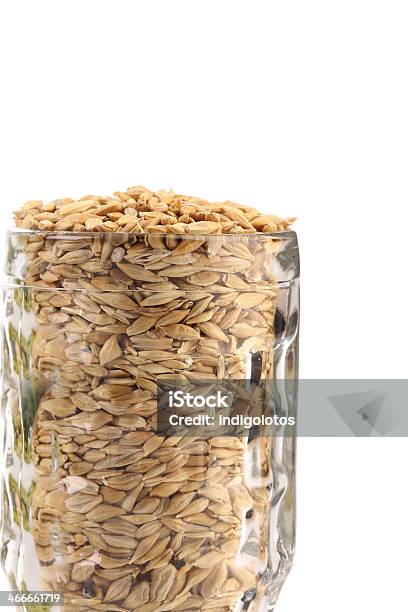 クローズアップのガラス大麦ます - カットアウトのストックフォトや画像を多数ご用意 - カットアウト, ガラス, グラス