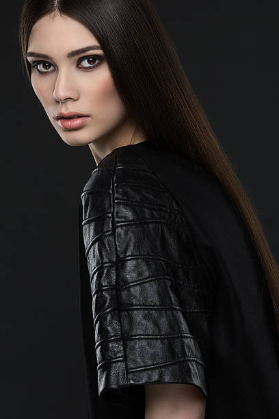 istock Fashion girl 466705420