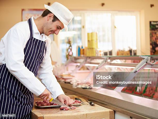 ブッチャー準備肉店 - 肉屋のストックフォトや画像を多数ご用意 - 肉屋, 店, 笑顔