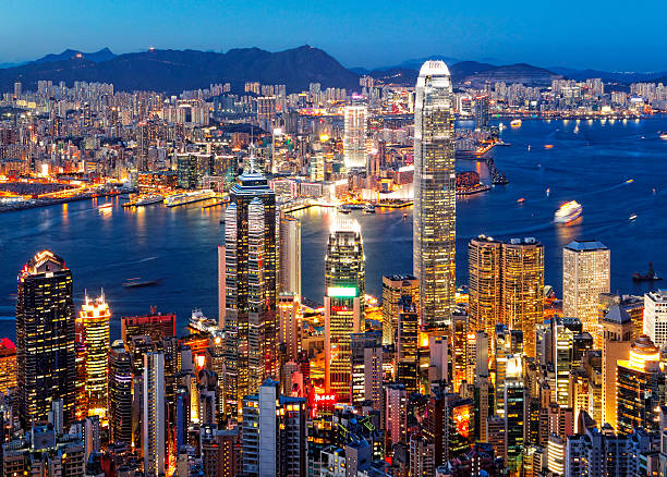 hong kong tráfego cidade moderna e de alta velocidade - factory night skyline sky - fotografias e filmes do acervo