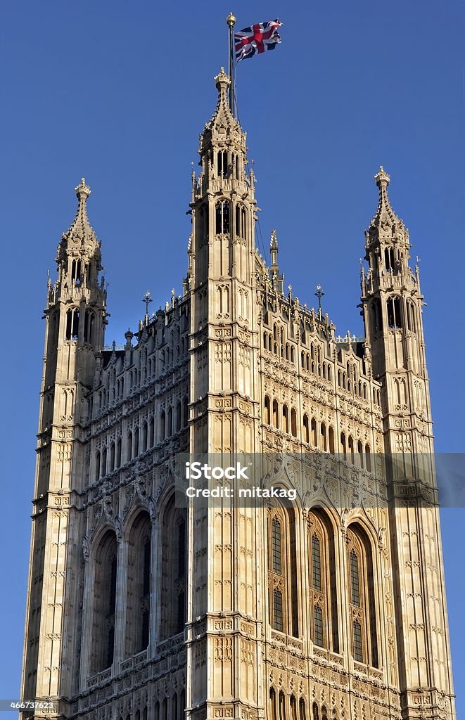 Tower en el edificio del parlamento británico - Foto de stock de Arquitectura libre de derechos