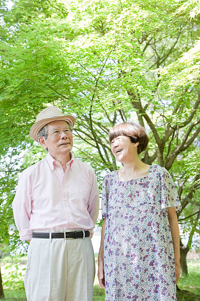 istock The old couple who smiles 466744017