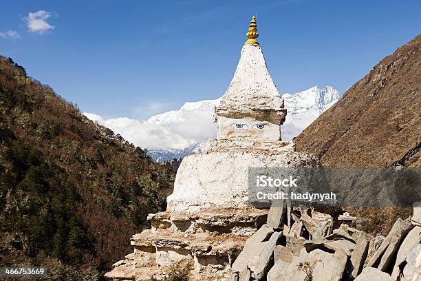 Buddhistische Stupa In Mount Everest National Park Dem Himalayagebirge Stockfoto und mehr Bilder von Alt