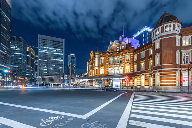 marunouchi, tóquio, japão - tokyo station railroad station chiyoda ward building exterior imagens e fotografias de stock