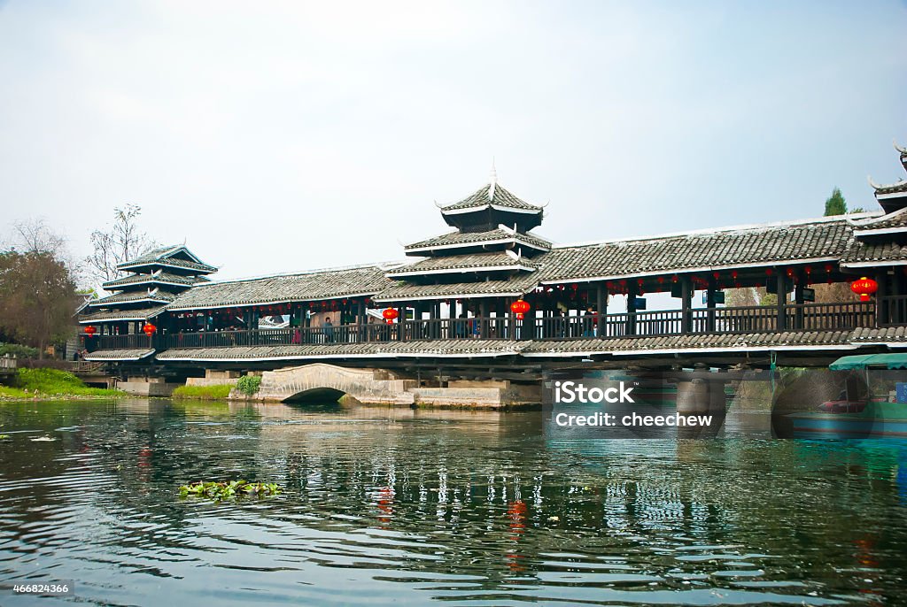Cinese tradizionale Bridge Al Shangri-La, Guilin Guilin - Foto stock royalty-free di 2015