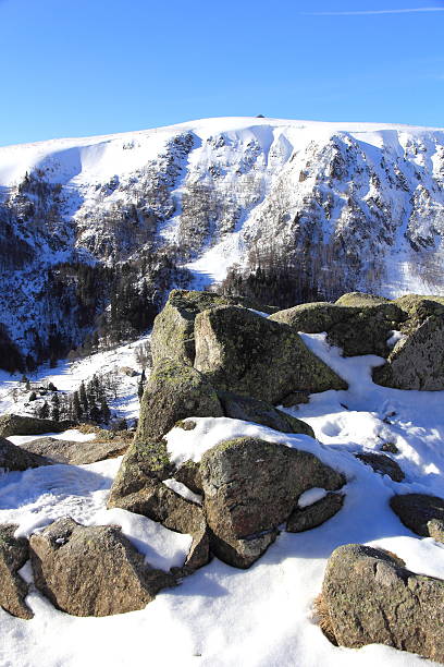 snowy mountains di vosges - stosswihr foto e immagini stock