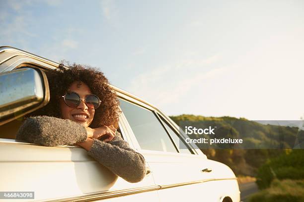 Foto de Amo Esta Viagem e mais fotos de stock de Carro - Carro, Excursão - Viagem, Mulheres