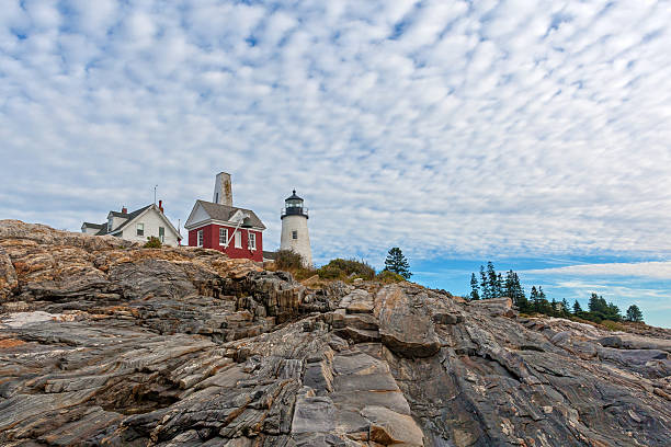 pemaquid point lighthouse powyżej rocks maine - maine lighthouse pemaquid peninsula pemaquid point lighthouse zdjęcia i obrazy z banku zdjęć