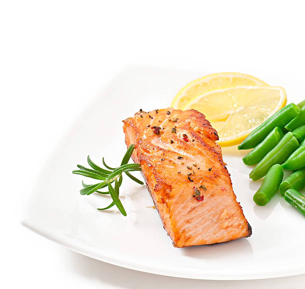 istock Grilled salmon and green beans 466849159
