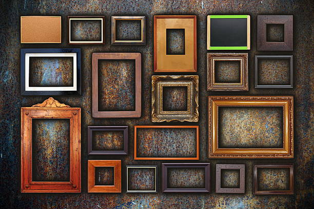 grunge z stary ramki na ścianie pełne - picture frame paintings frame photography zdjęcia i obrazy z banku zdjęć