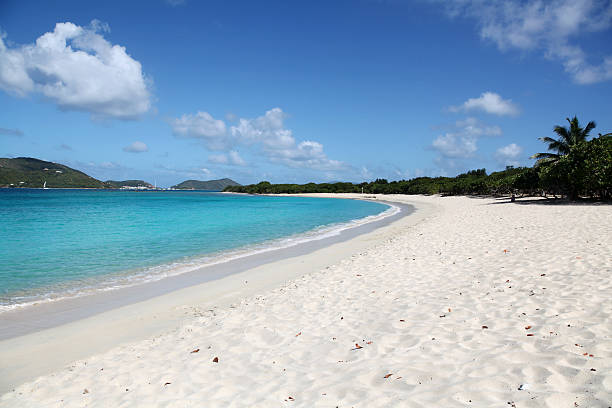 long bay beach in tortola - tortola stock-fotos und bilder