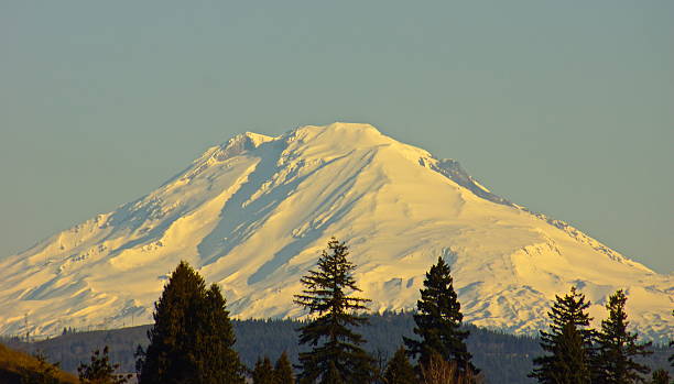 istock Mt. Adams Golden Glaciers 466867796